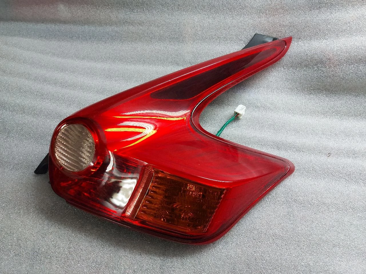 NISSAN JUKE (F15) Jobb hátsó lámpa