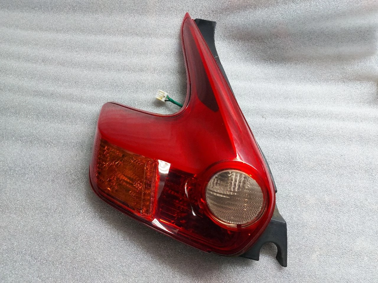 NISSAN JUKE (F15) Bal hátsó lámpa