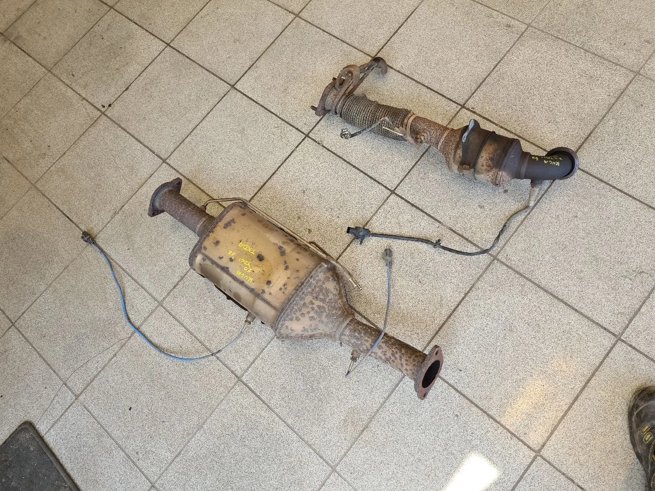 FORD KUGA 2.0 TDCI részecskeszűrő DPF AV415E211DB