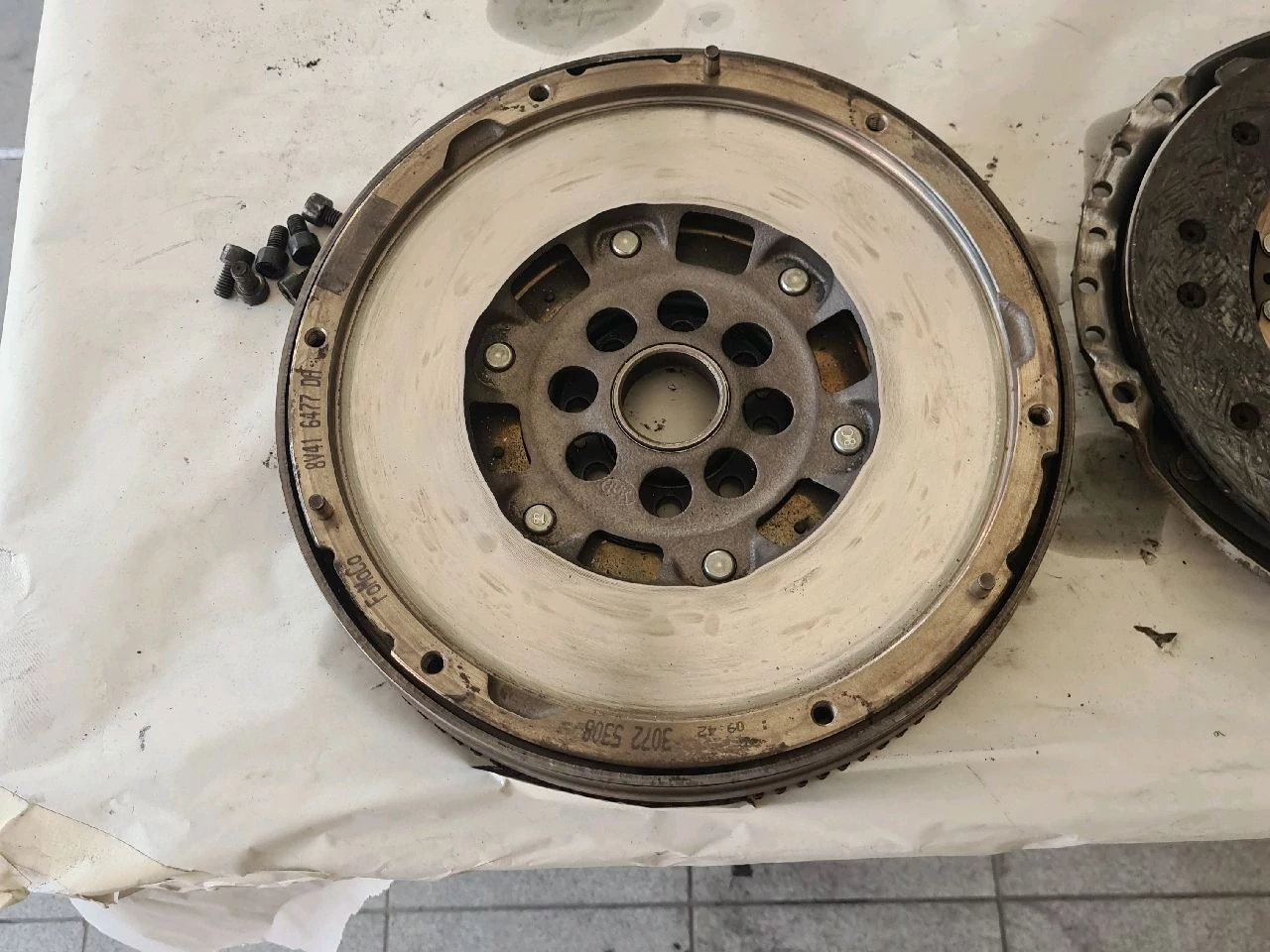 FORD KUGA 2.0 TDCI kettőstömegű lendkerék 8V416477DA