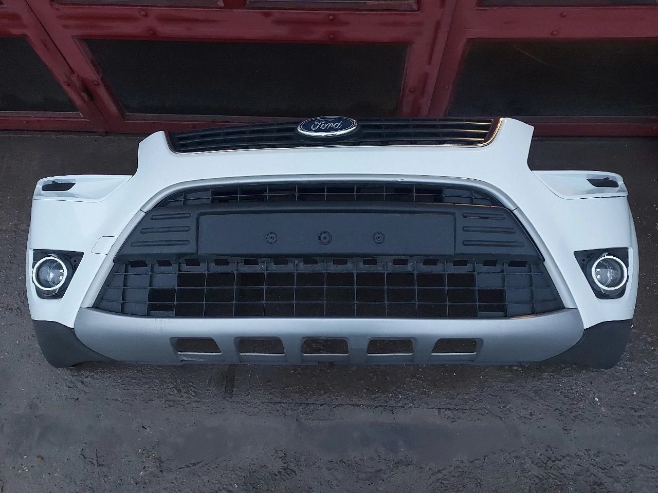 FORD KUGA első lökhárító
