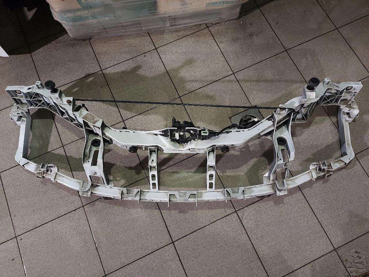 FORD KUGA homlokfal