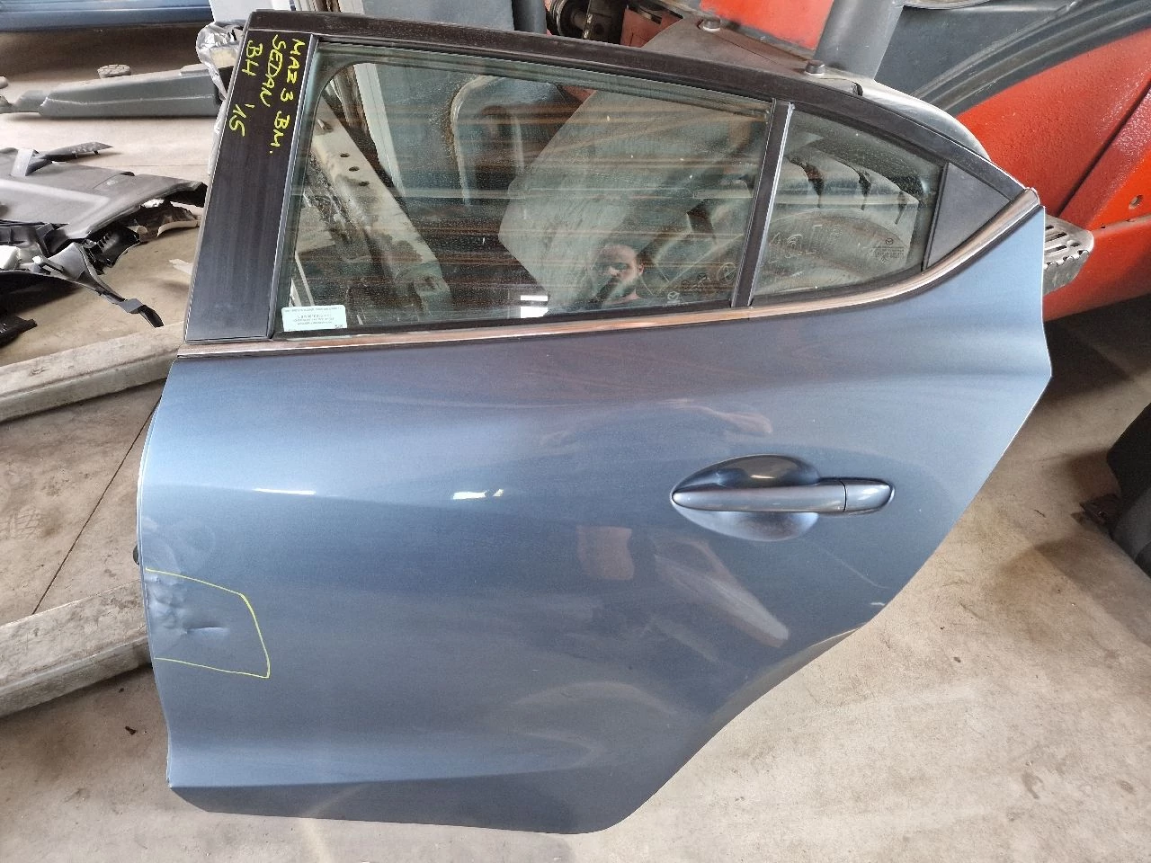 MAZDA 3 (BM) sedan bal hátsó ajtó 42B