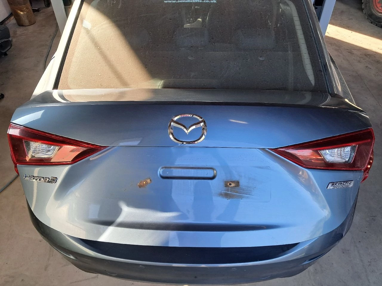 MAZDA 3 (BM) sedan csomagtérajtó 42B