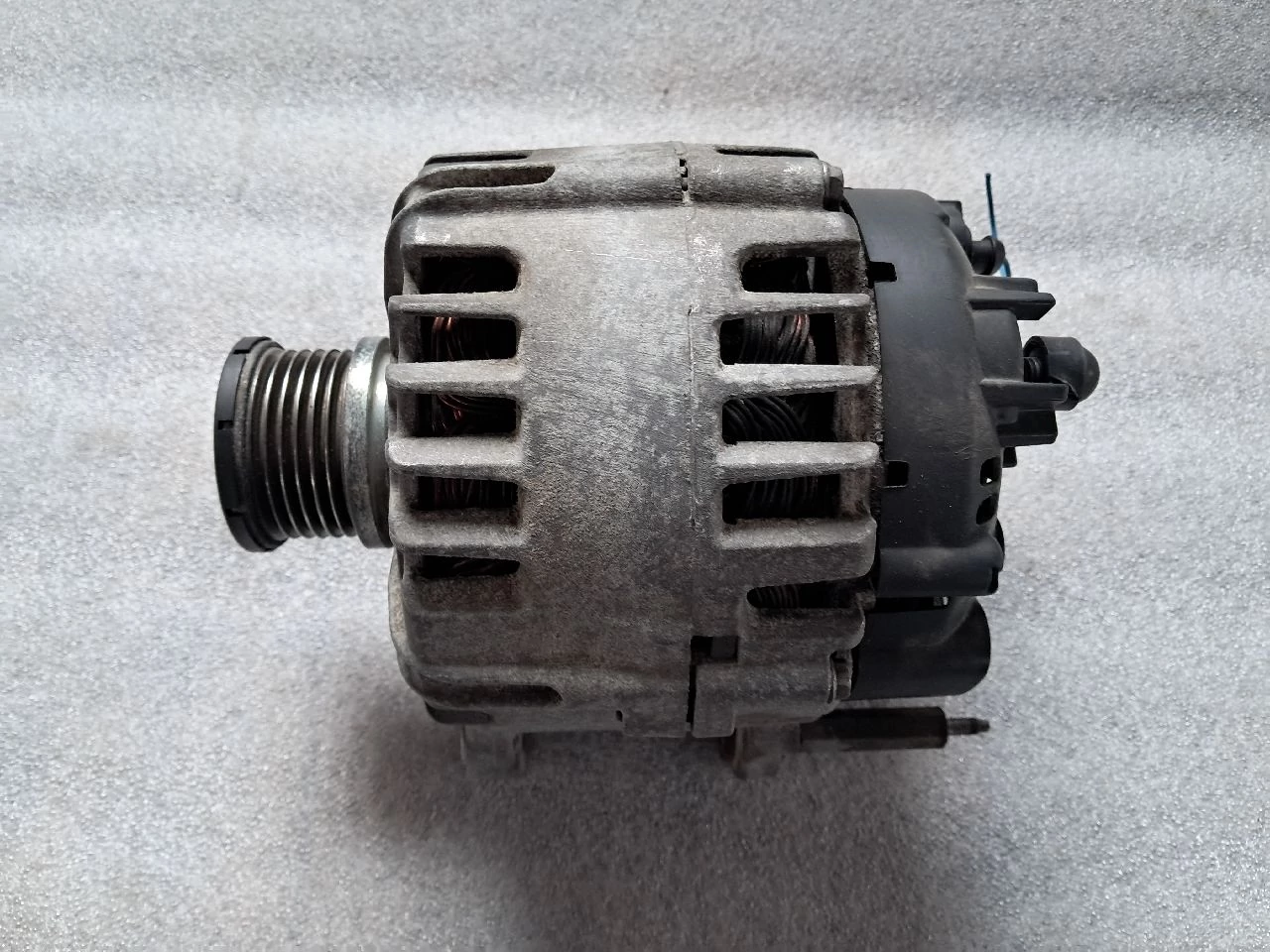 SKODA OCTAVIA III (5E) 1.6 CRTDI generátor 03L903023L