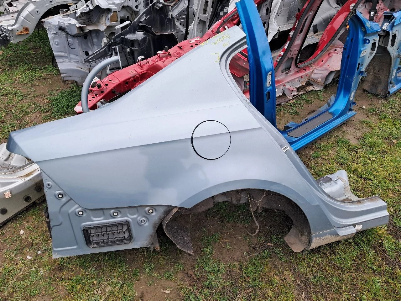 VOLKSWAGEN PASSAT B7 SEDAN jobb hátsó sárvédő negyed
