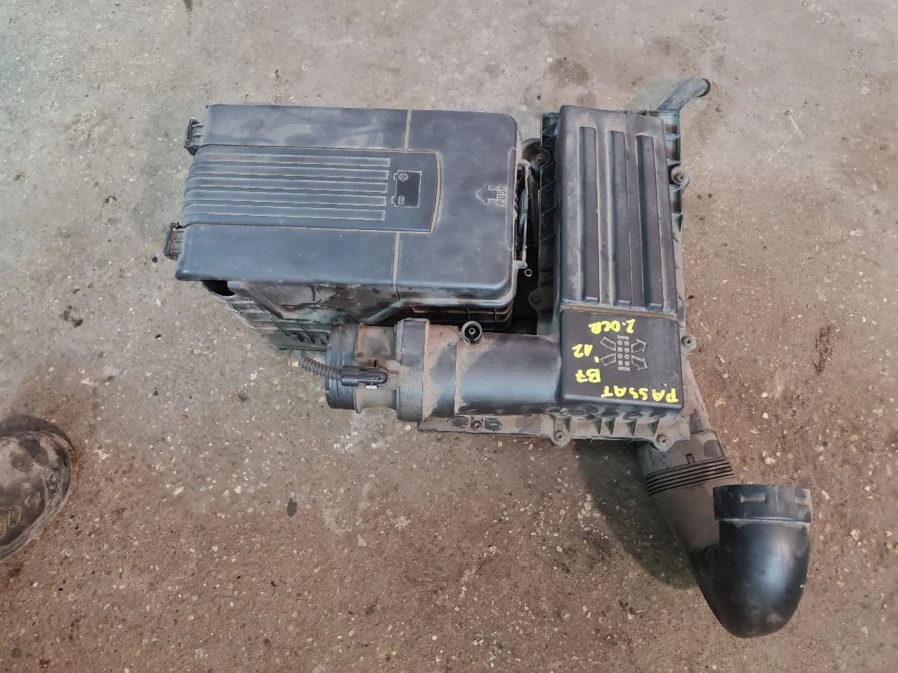 VOLKSWAGEN PASSAT B7 2.0 CRTDI levegőszűrőház
