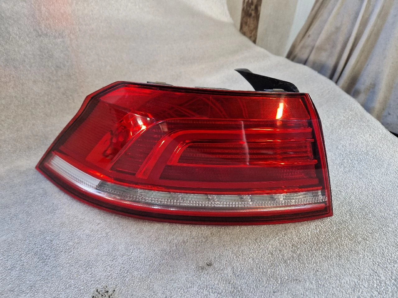 VOLKSWAGEN PASSAT B8 (3G) SEDAN bal külső hátsó lámpa