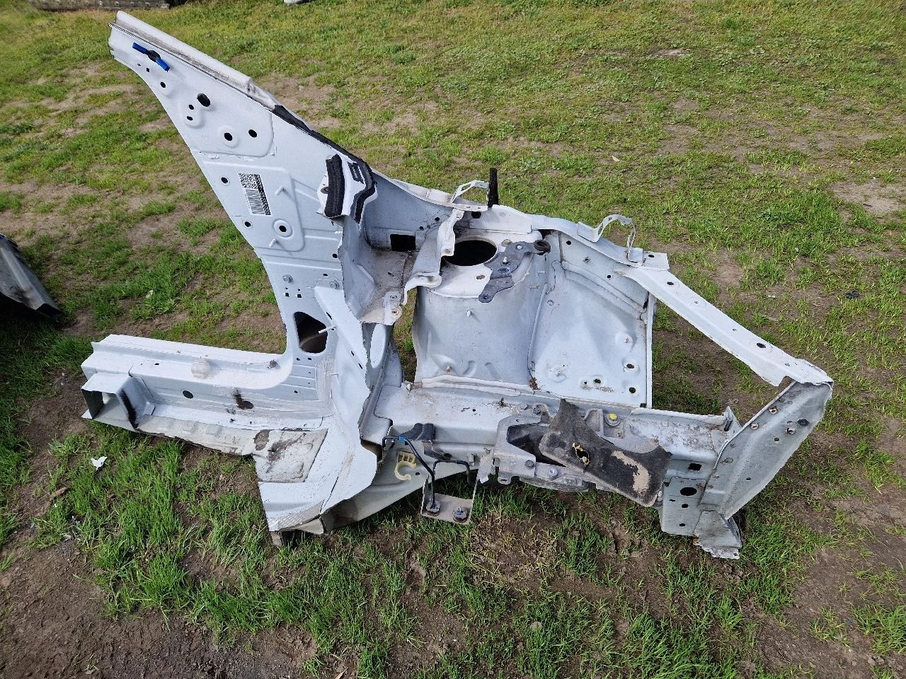 NISSAN PULSAR bal első negyed, nyúlvány