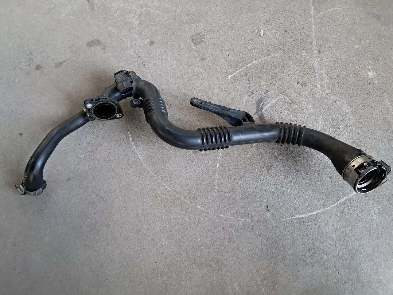 NISSAN PULSAR  1.2 DIG-T HRA2 Turbócső, Intercooler cső 104951A 144605243R