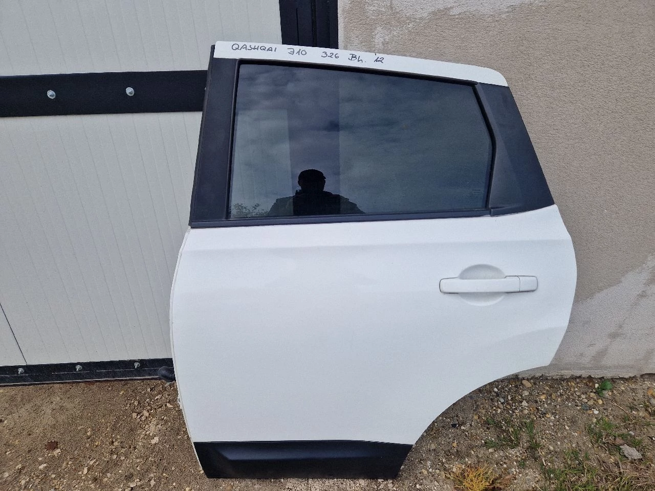 NISSAN QASHQAI (J10) bal hátsó ajtó 326