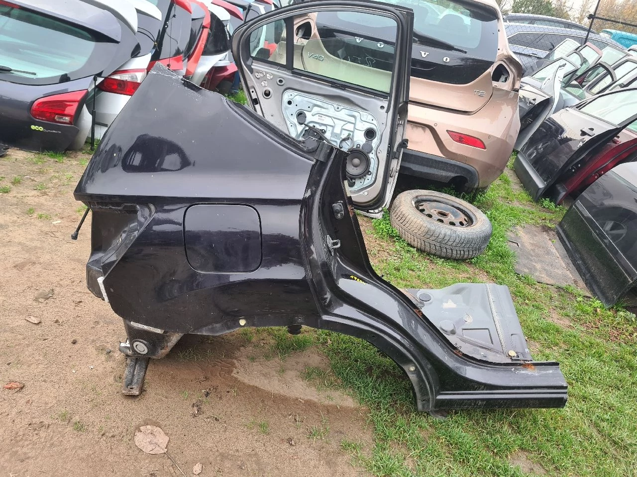 NISSAN QASHQAI (J10) jobb hátsó sárvédő negyed