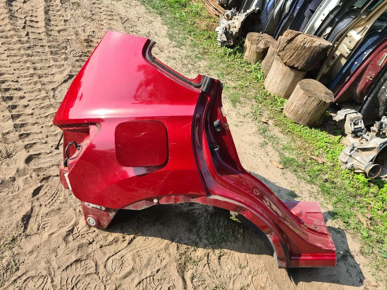 NISSAN QASHQAI (J10) jobb hátsó sárvédő negyed