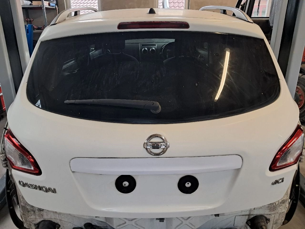 NISSAN QASHQAI (J10) Csomagtérajtó