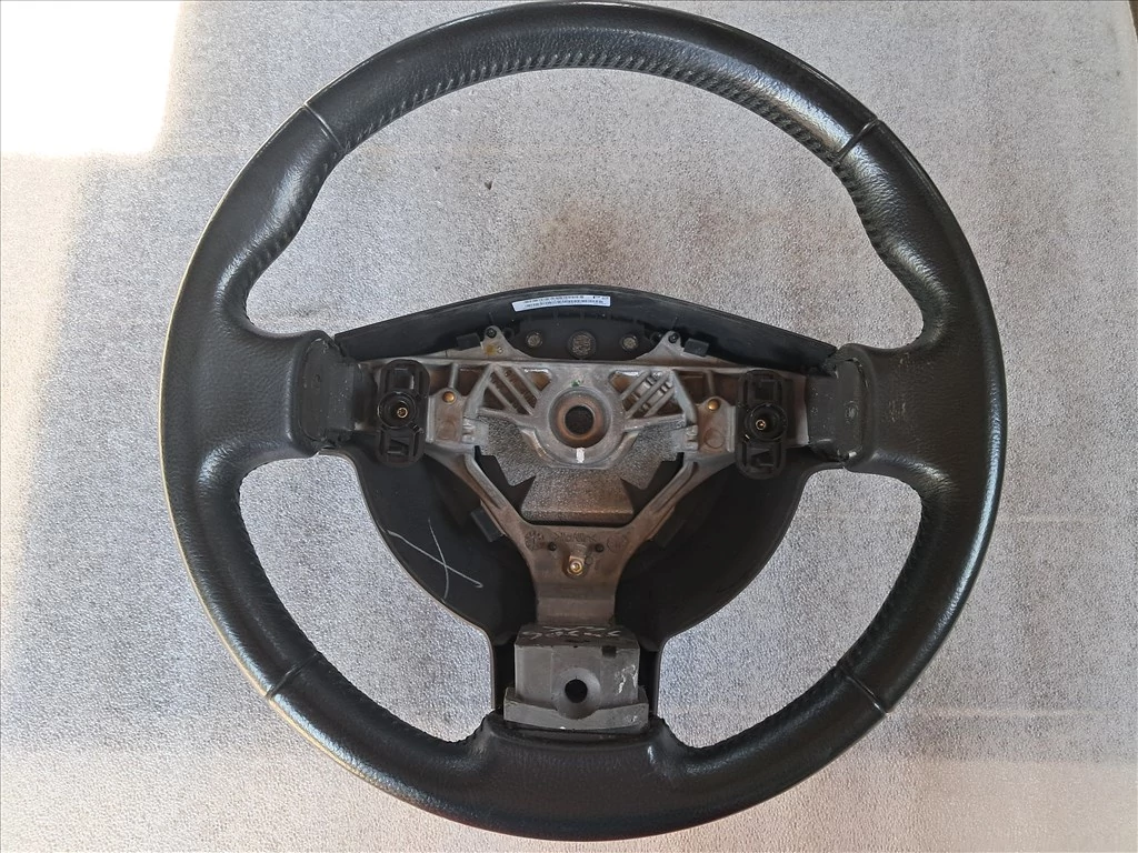 NISSAN QASHQAI (J10) Kormány