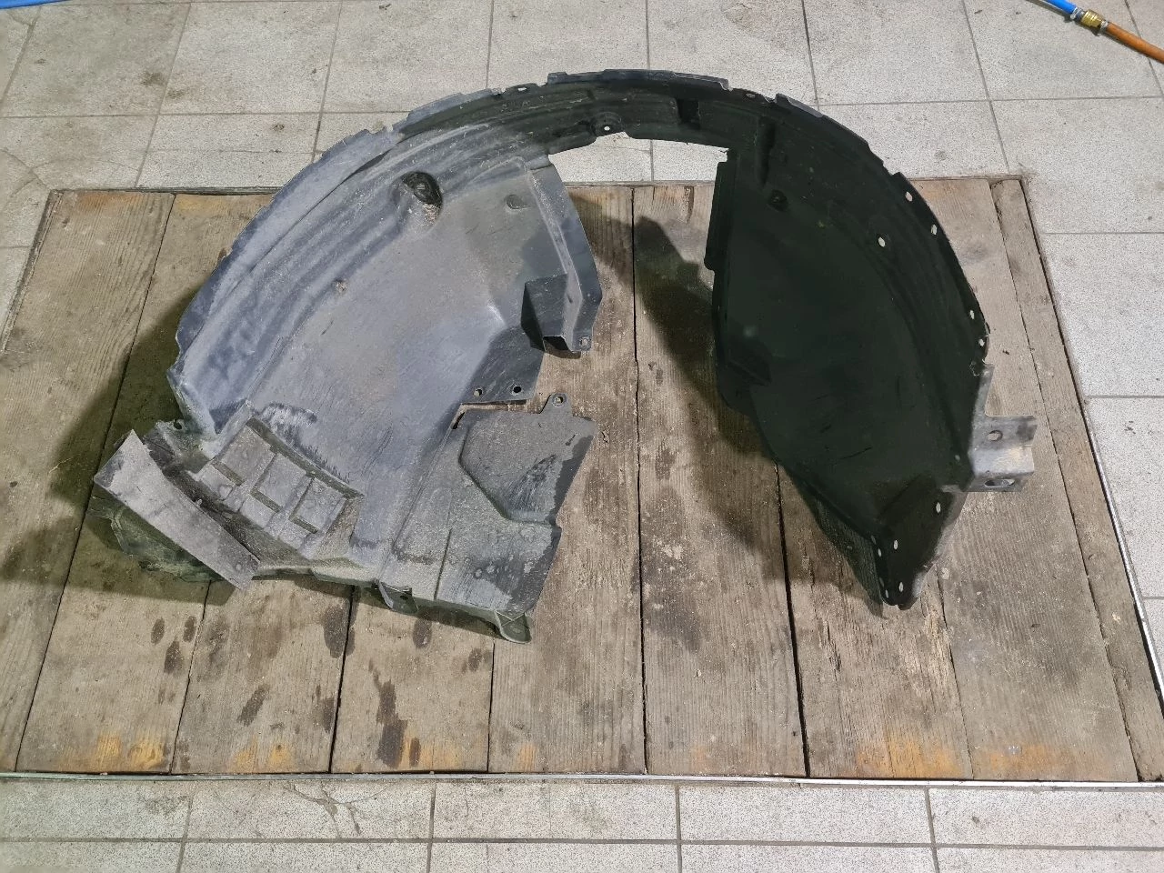 NISSAN QASHQAI II (J11) Bal első dobbetét