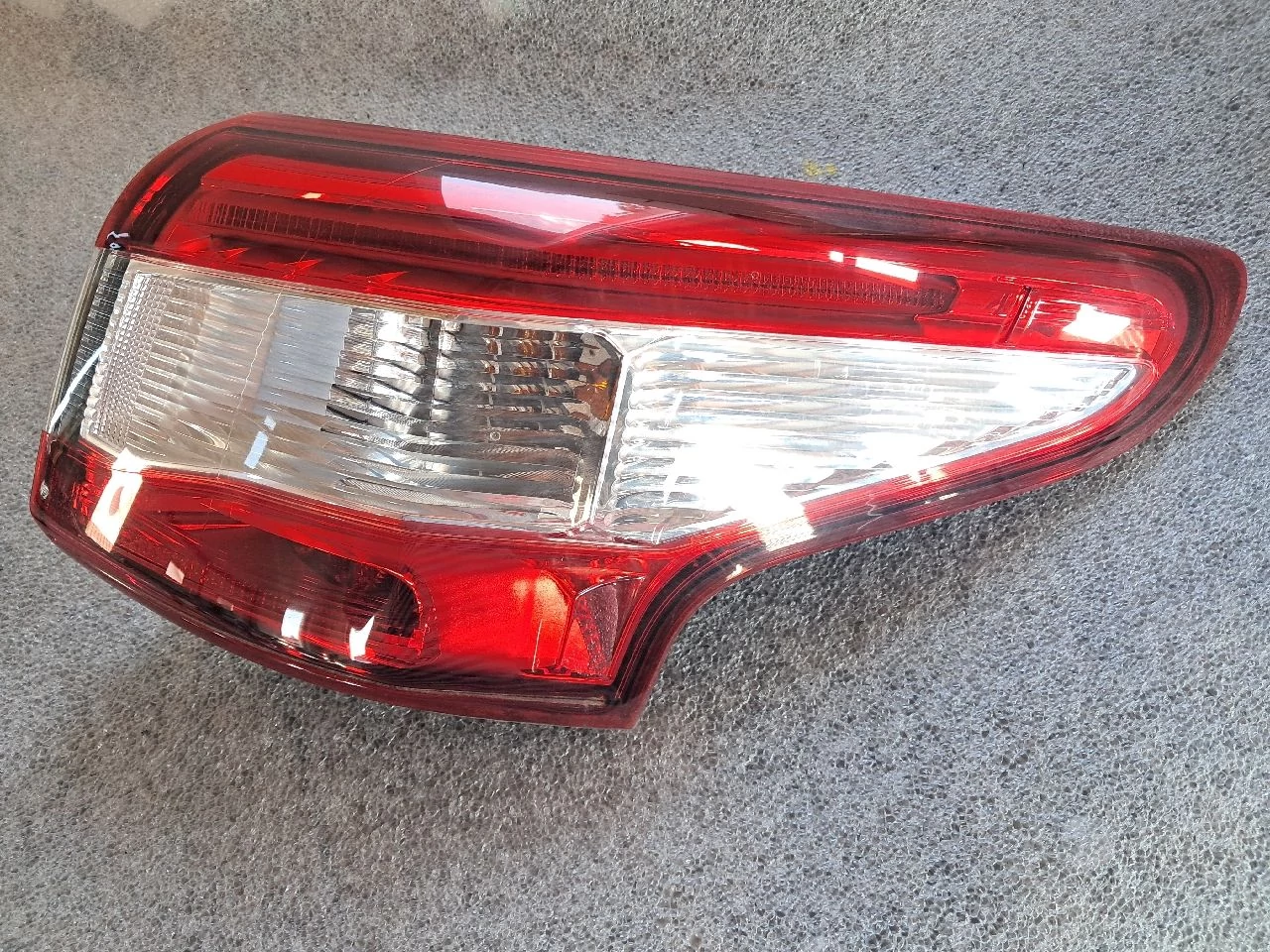 NISSAN QASHQAI II (J11) Jobb külső hátsó lámpa