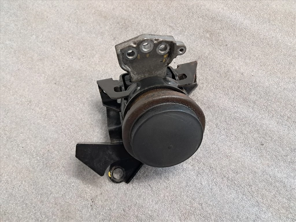 SUZUKI SX4 S-CROSS (JY) 1.6 benzin M16A Jobb motortartó bak