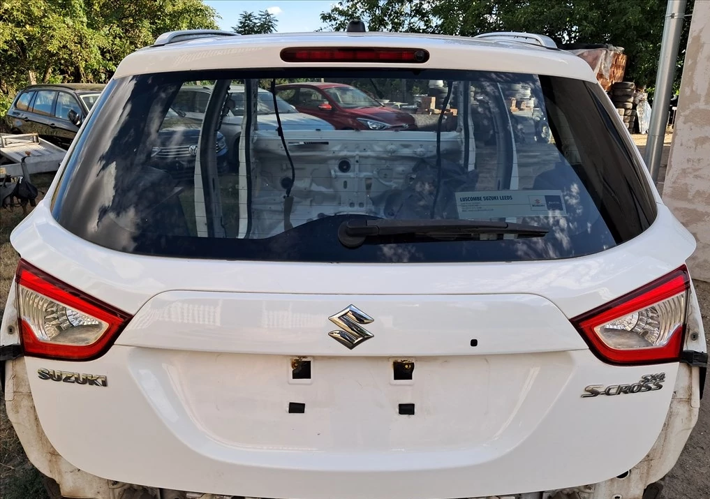 SUZUKI SX4 S-CROSS (JY) csomagtérajtó
