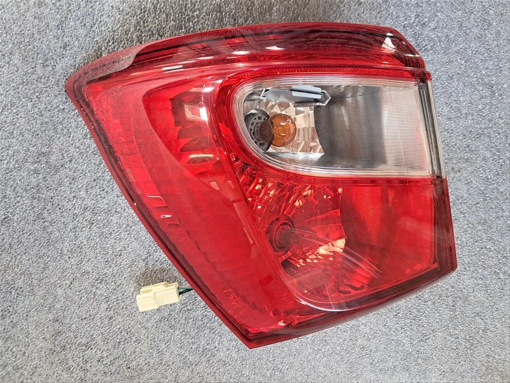 SUZUKI SX4 S-CROSS (JY) Bal külső hátsó lámpa