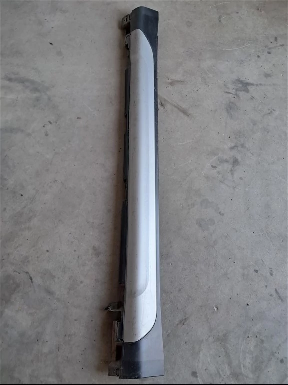 SUZUKI SX4 S-CROSS (JY) Jobb küszöb spoiler, burkolat