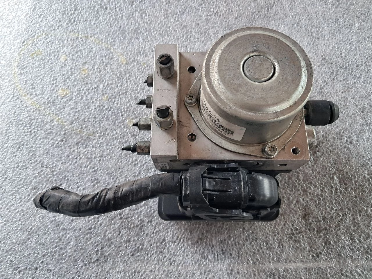 NISSAN JUKE (F15) ABS vezérlőegység 47660BX85E