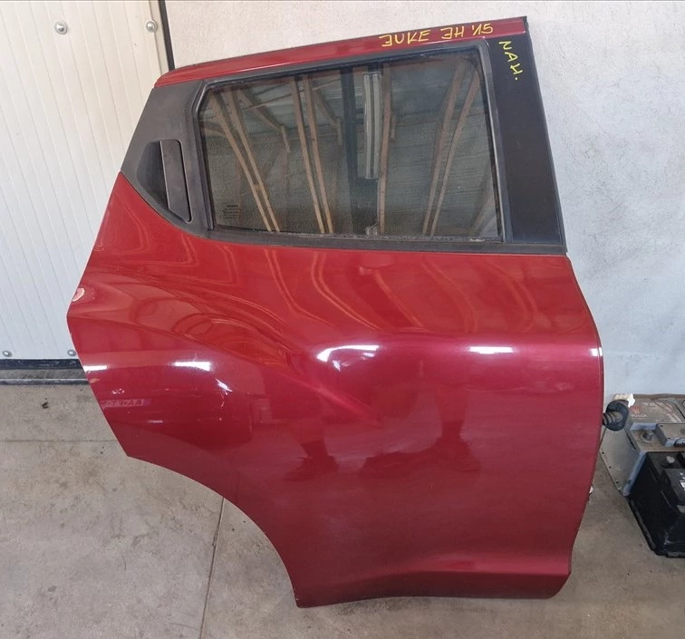 NISSAN JUKE (F15) jobb hátsó ajtó