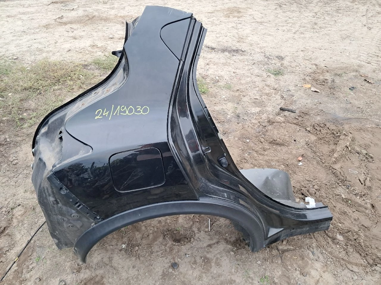 NISSAN JUKE (F15) jobb hátsó sárvédő negyed