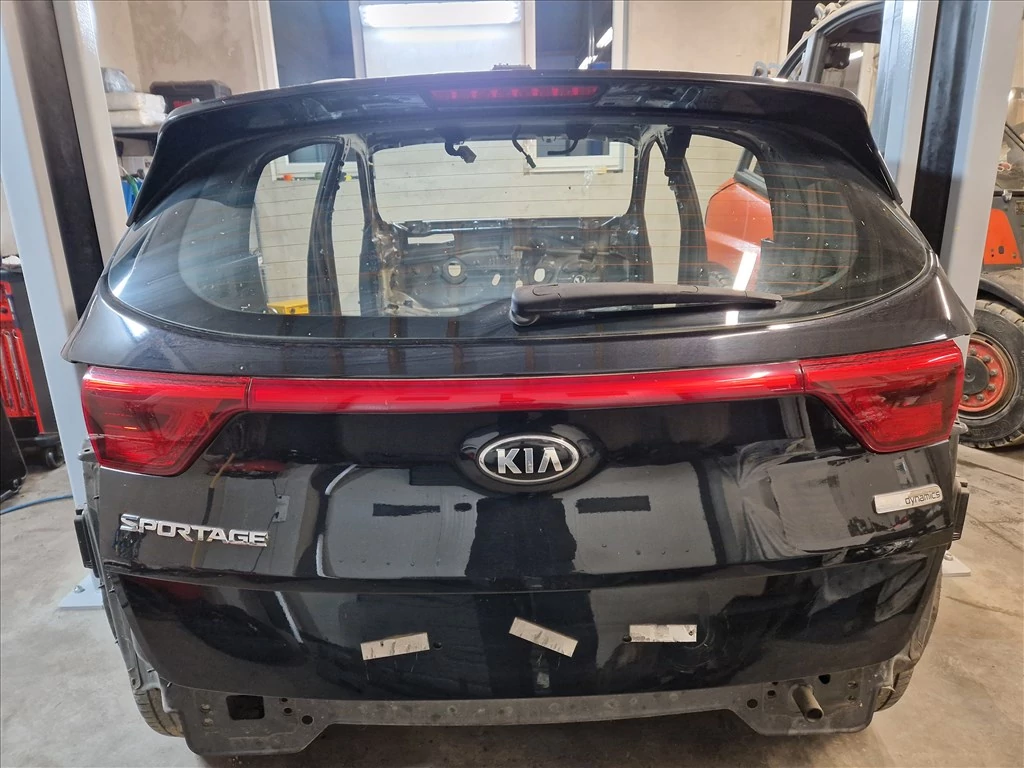 KIA SPORTAGE (QL) csomagtérajtó
