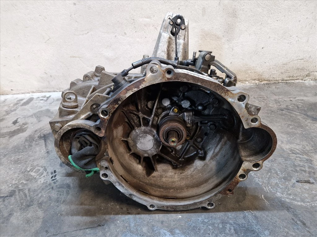 KIA SPORTAGE (QL) 1.7 crdi váltó WHJ6E