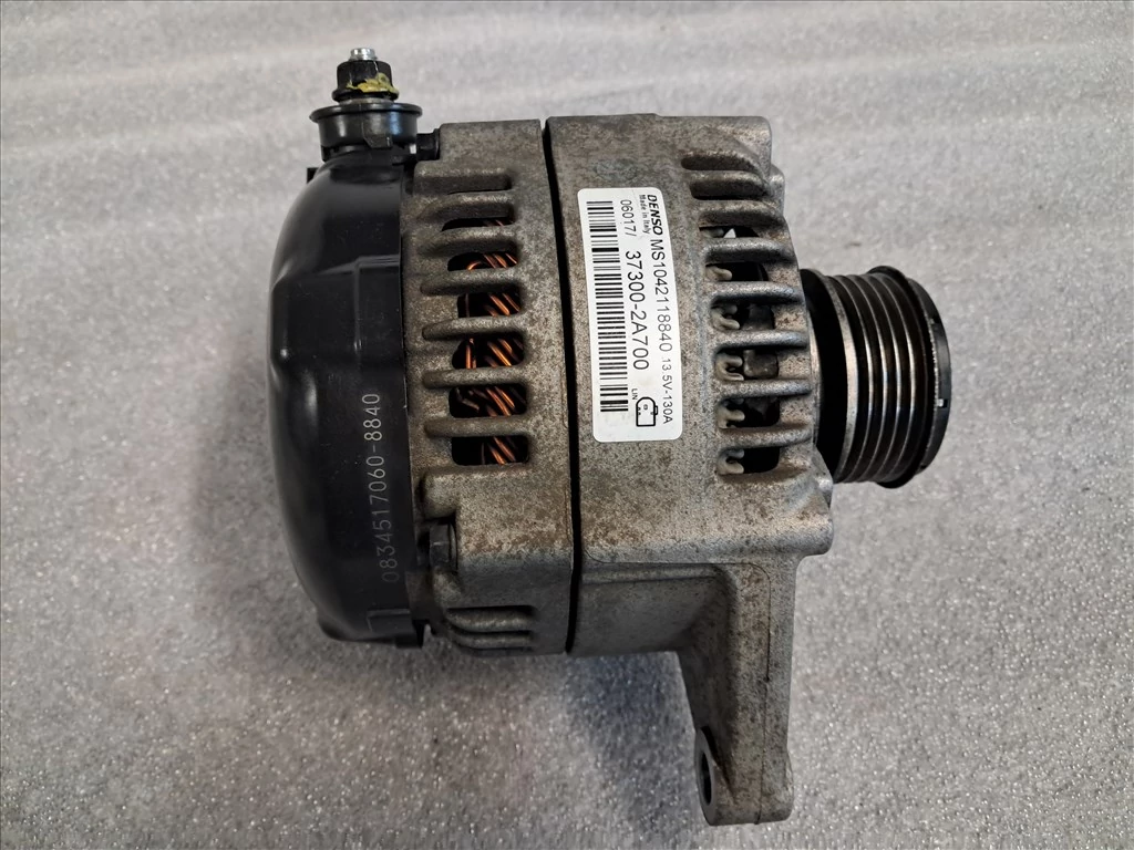 KIA SPORTAGE (QL) 1.7 CRDI Generátor 37300-2A700