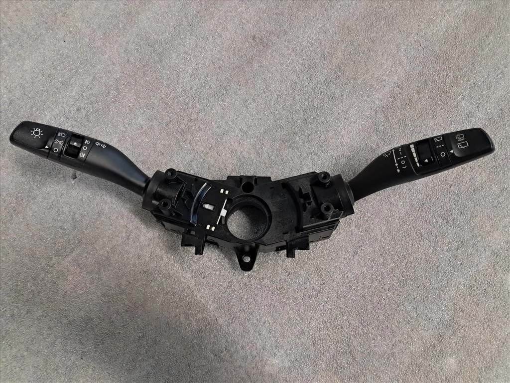 KIA SPORTAGE (QL) Komplett kormánykapcsoló, bajuszkapcsoló 3403-D9450