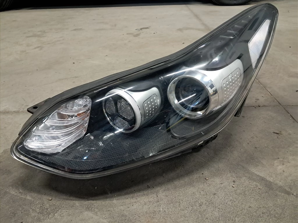 KIA SPORTAGE (QL) Bal fényszóró 92101-F1040