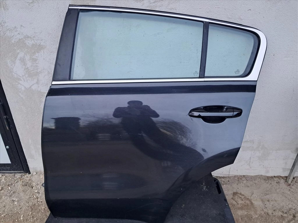KIA SPORTAGE (QL) Bal hátsó ajtó