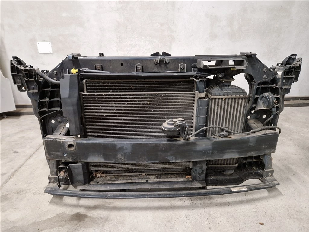 KIA SPORTAGE (QL) 1.7 CRDI Komplett homlokfal, hűtőszett