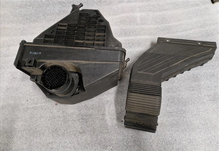 KIA SPORTAGE (QL) 1.7 CRDI Levegőszűrőház 28110-D3100