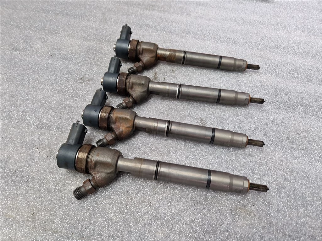 KIA SPORTAGE (SL) 1.7 CRDI D4FD Porlasztó garnitúra 0445110411 338002A800