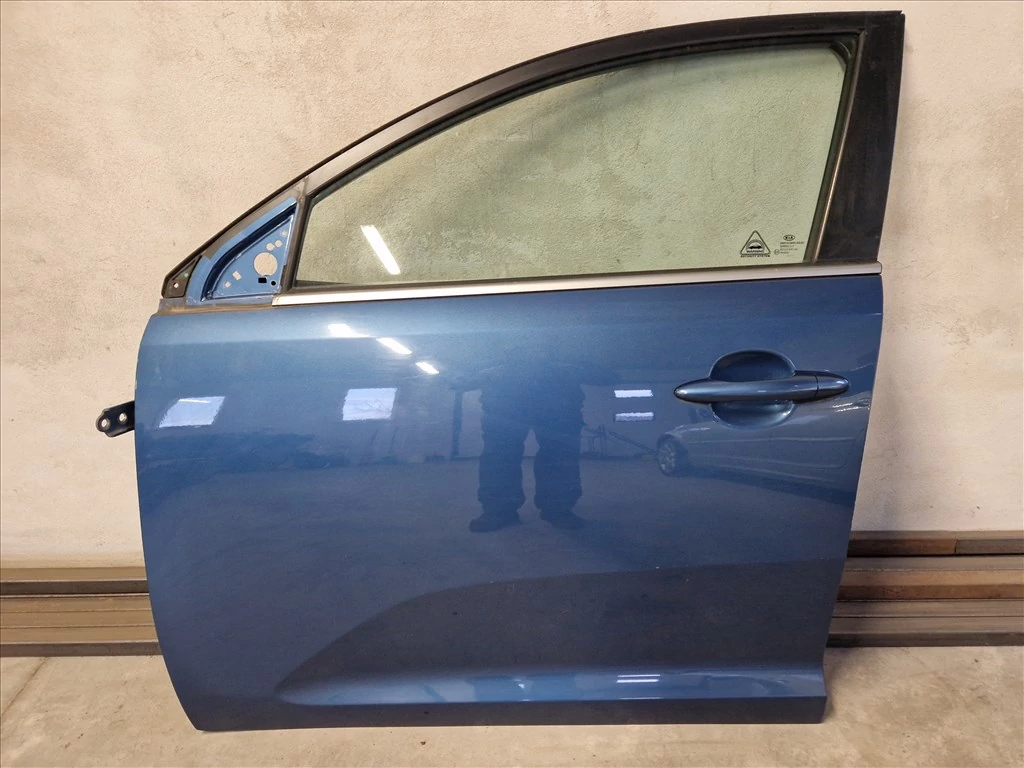 KIA SPORTAGE (SL) Bal első ajtó