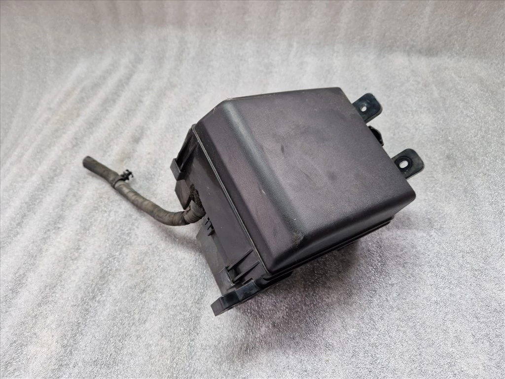 KIA SPORTAGE (SL) Biztosíték doboz