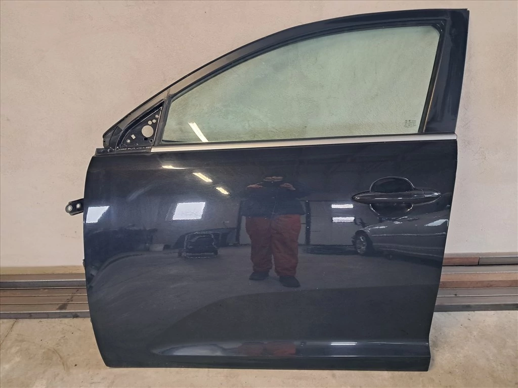 KIA SPORTAGE (SL) Bal első ajtó