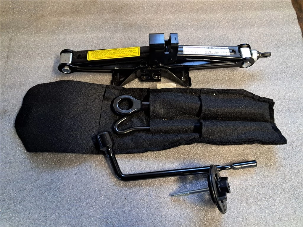 KIA SPORTAGE (SL) Emelő készlet