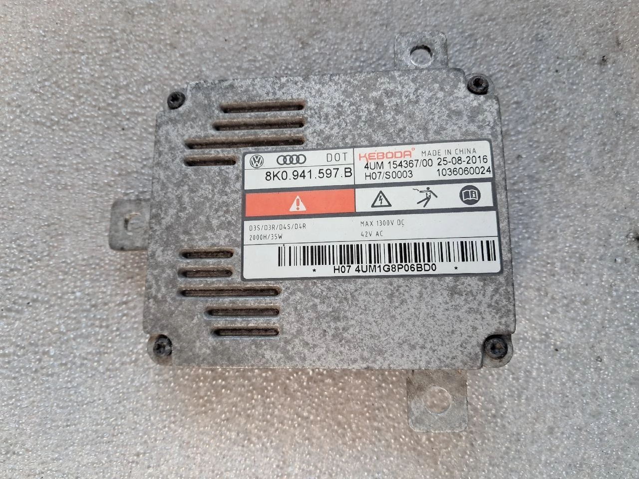SKODA SUPERB III (3V) bal xenon trafó 8K0941597B