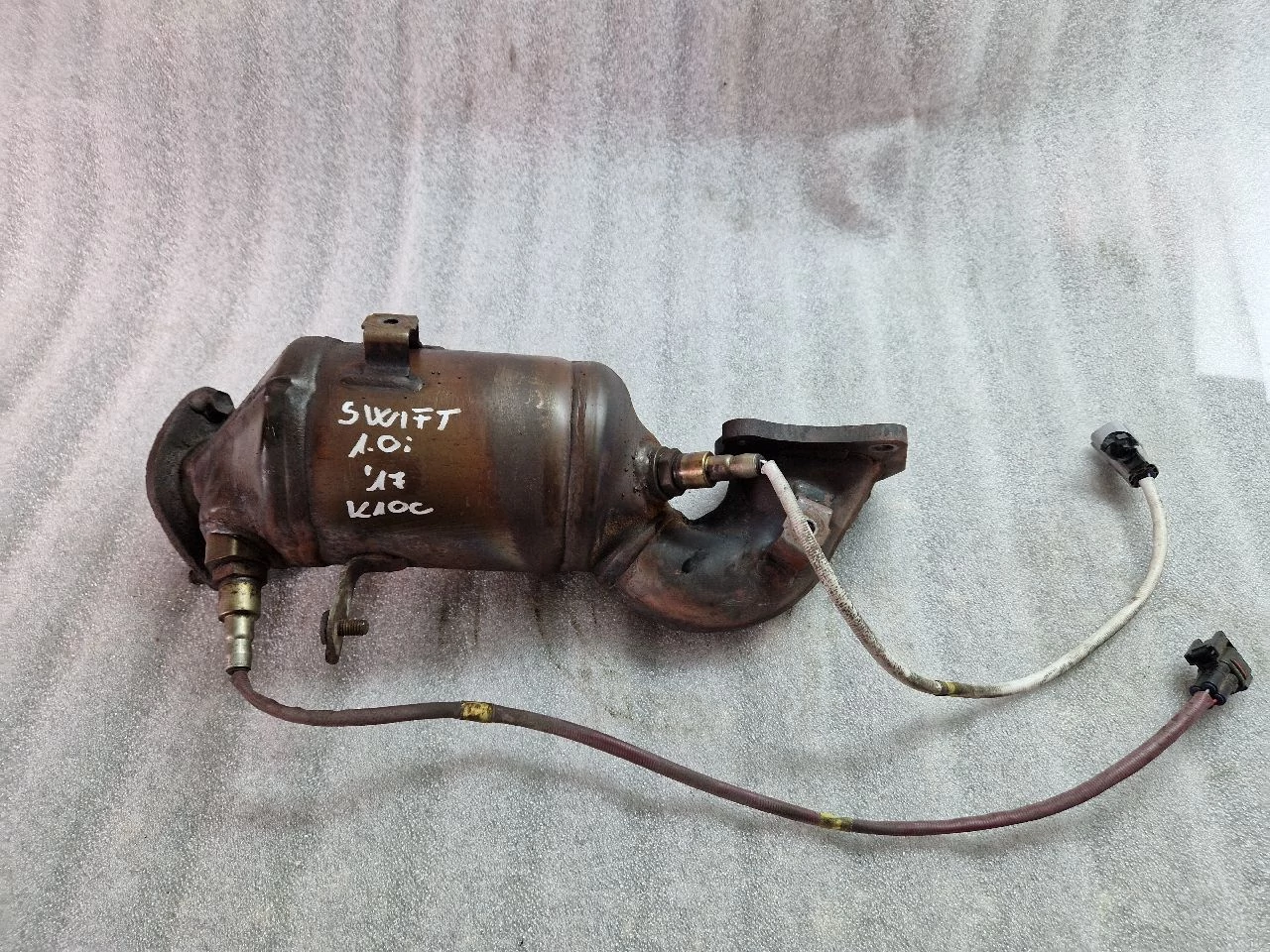 SUZUKI SWIFT V 1.0 K10C Katalizátor 52R-C11
