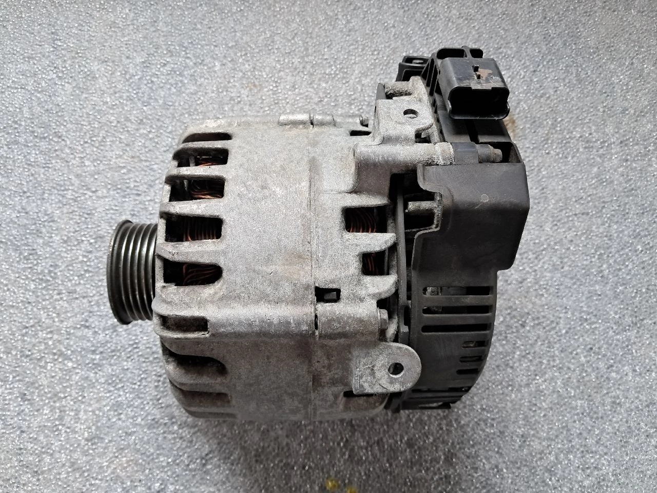 CITROEN C4 PICASSO II 1.6 HDI generátor 9674646180