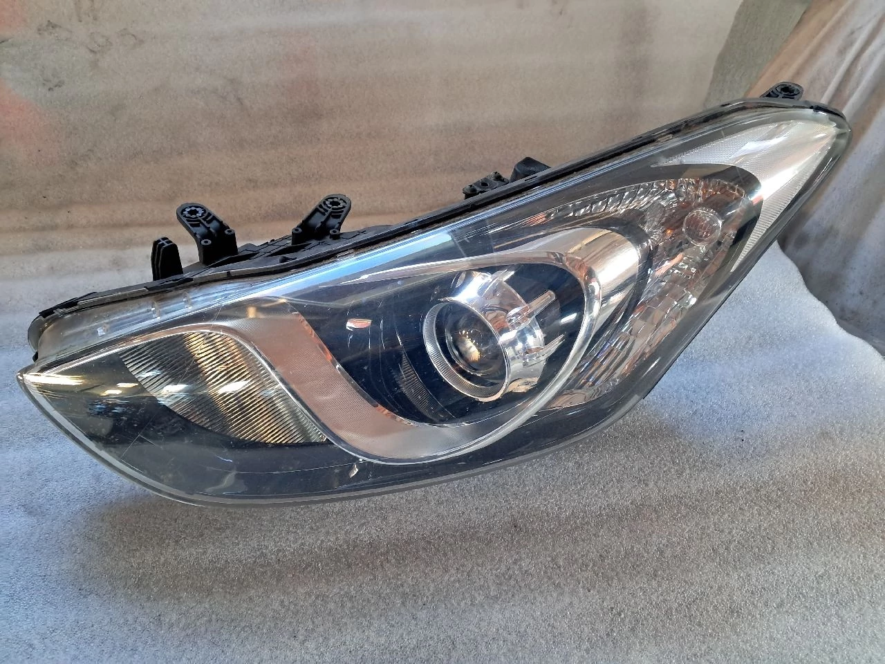 HYUNDAI I30 (GD) bal első fényszóró