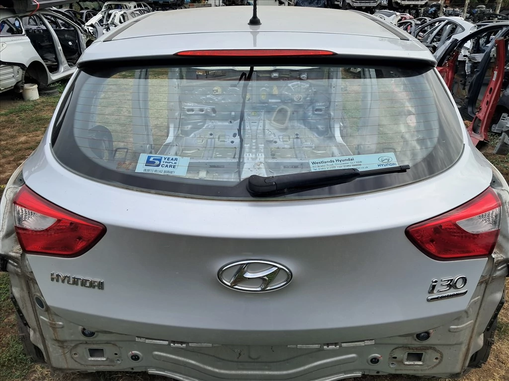 HYUNDAI I30 (GD) Csomagtérajtó