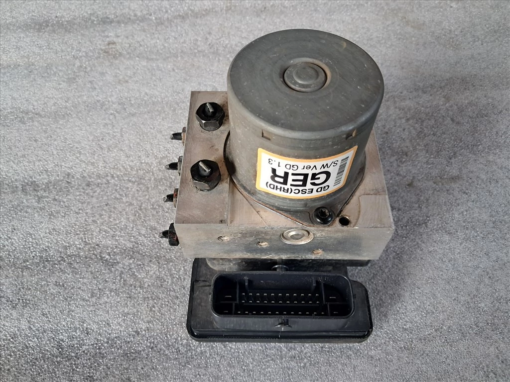 HYUNDAI I30 (GD) ABS vezérlőegység  58920-A6210 61589-45200