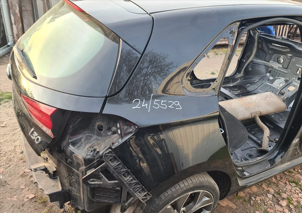 HYUNDAI I30 (PD) jobb hátsó sárvédő negyed