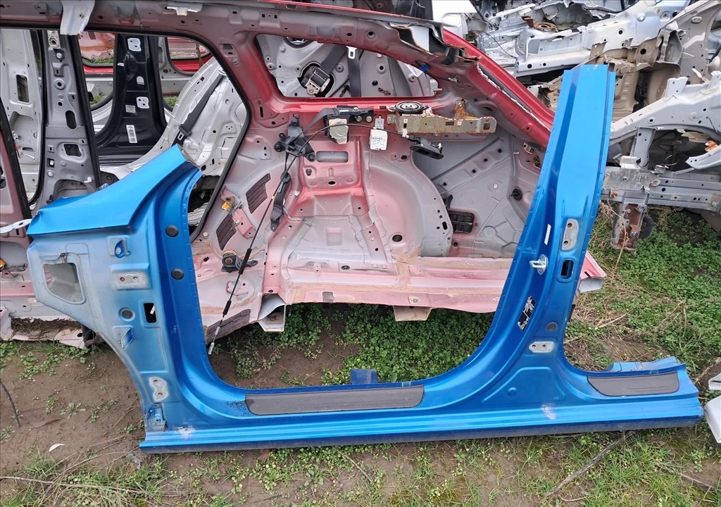 HYUNDAI I30 (PD) Bal küszöb 