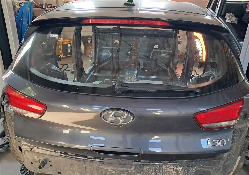 HYUNDAI I30 (PD) hatchback csomagtérajtó